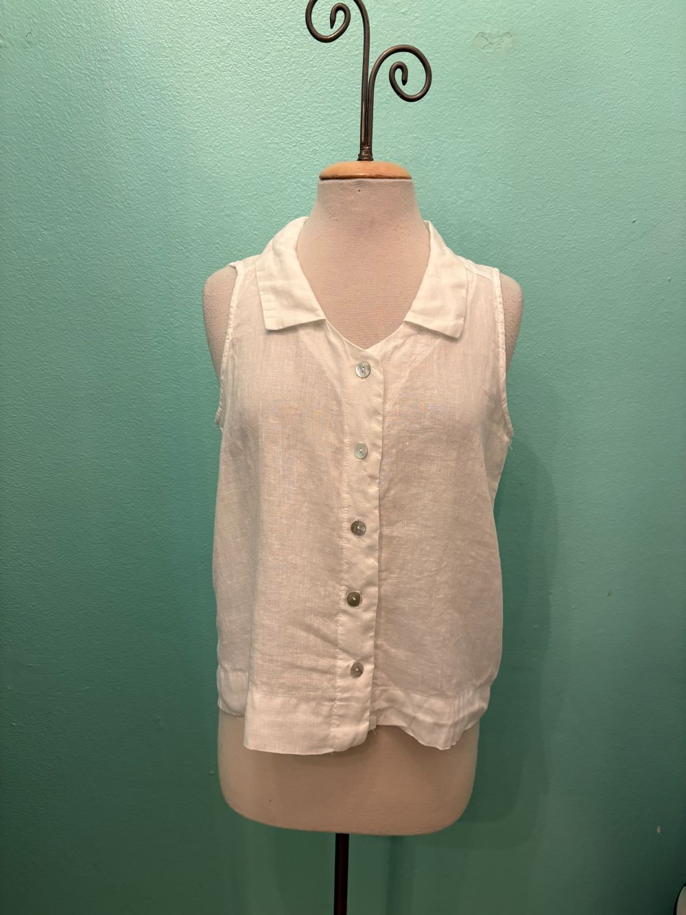 SLEEVELESS COLLAR HANKY LINEN-WHITE-CUT LOOSE