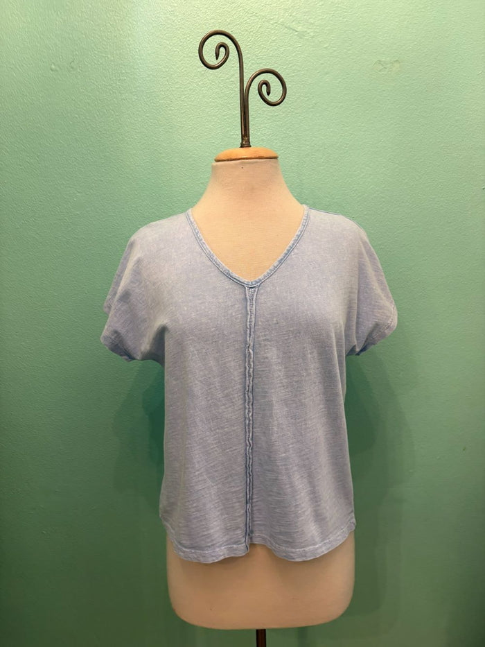V-NECK SEAM CAP SLEEVE TEE-MINERAL SKY-COTTON LANI