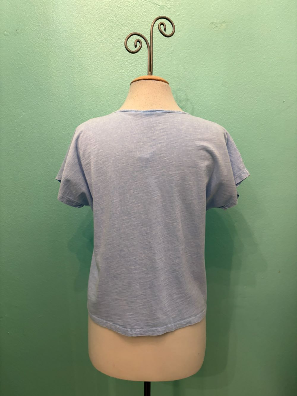 V-NECK SEAM CAP SLEEVE TEE-MINERAL SKY-COTTON LANI