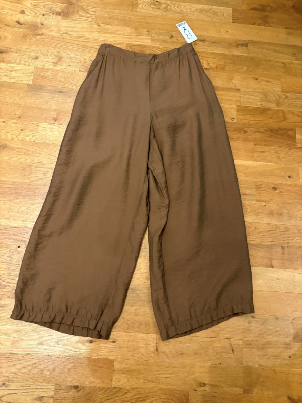 CROP WIDE LEG PARACHUTE-COCONUT-CUT LOOSE