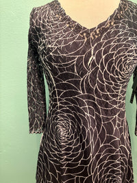 V-NECK 3/4 SLEEVE DRESS-ONYX GROVE-KOMAROV