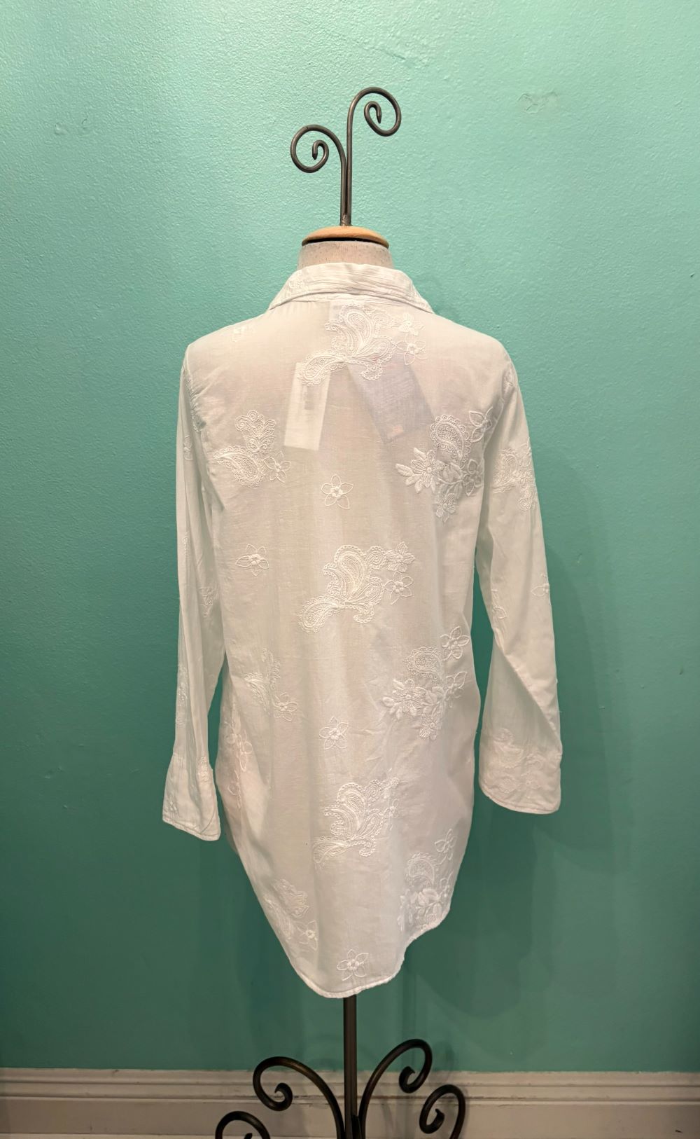 EMBROIDERED BUTTON DOWN SHIRT-WHITE-SEA BREEZE