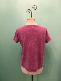THE PERFECT TEE-MINERAL MAGENTA-COTTON LANI