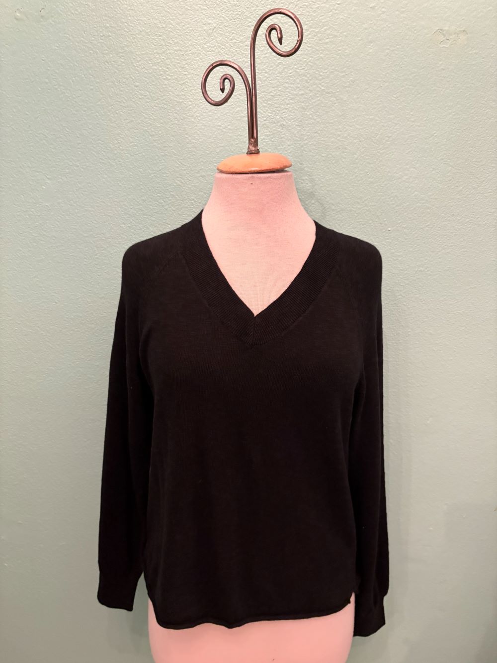 L/S V-NECK SWEATER-BLACK-MODODOC