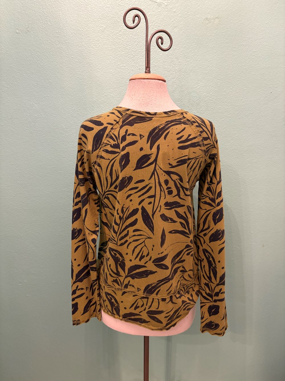 LEAF PRINT LONG SLEEVE RAGLAN TEE-SPUD-COTTON LANI