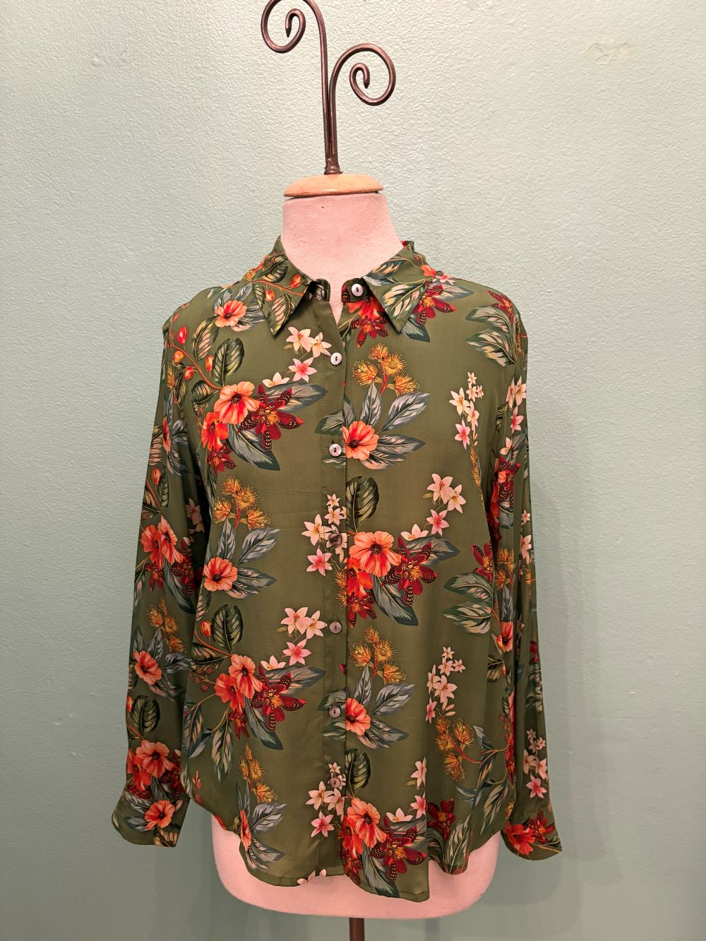 GREEN HIBISCUS PRINT BUTTONDOWN BLOUSE-APNY