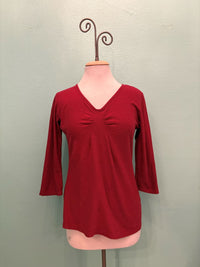 3/4 SLEEVE TUCK FRONT TEE-MARASCHINO-CUT LOOSE