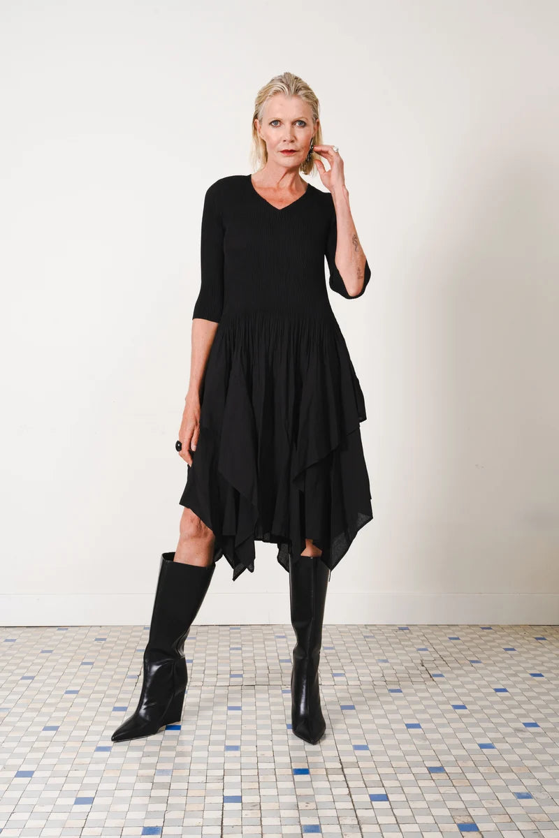 SIENA V-NECK HANKY DRESS-BLACK- JOURNEY