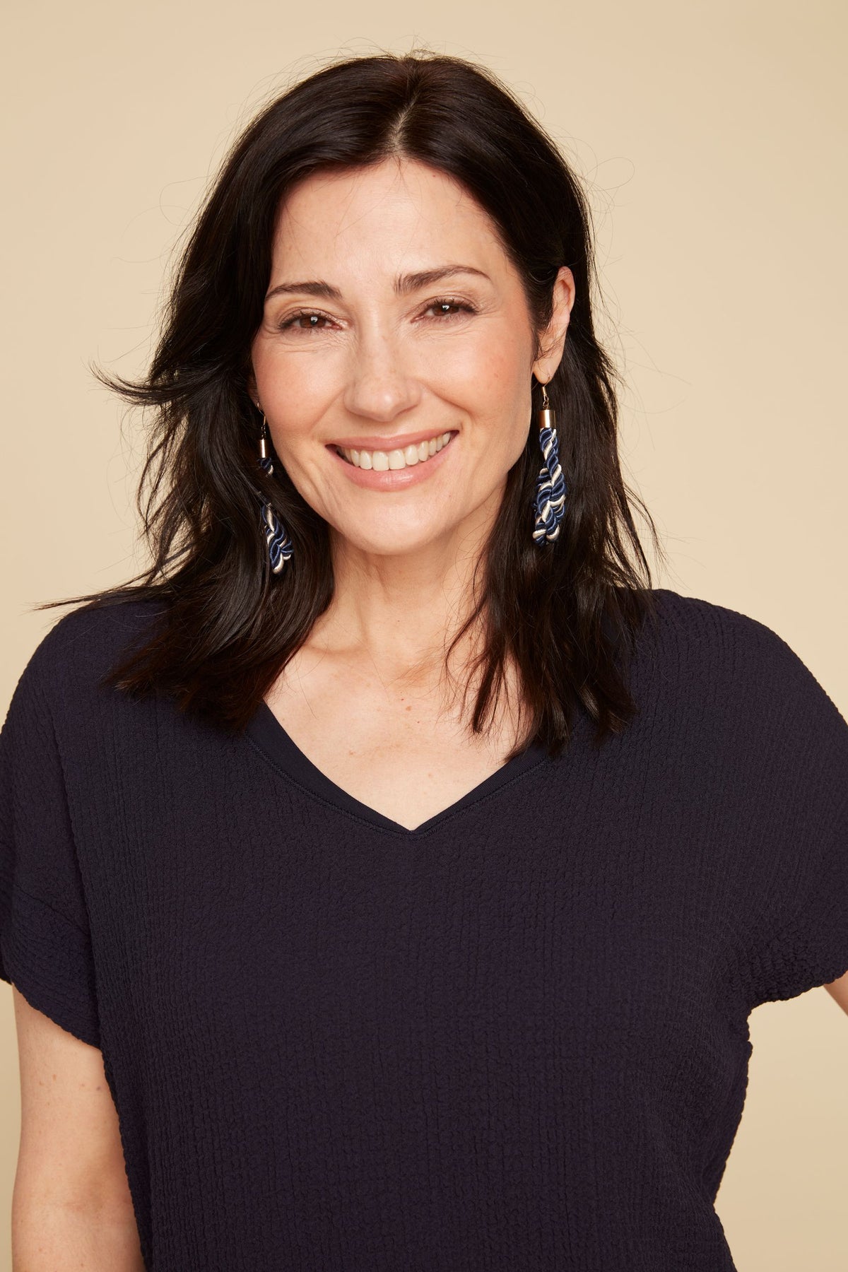 CAP SLEEVE V-NECK CRINKLE TOP-RENUAR