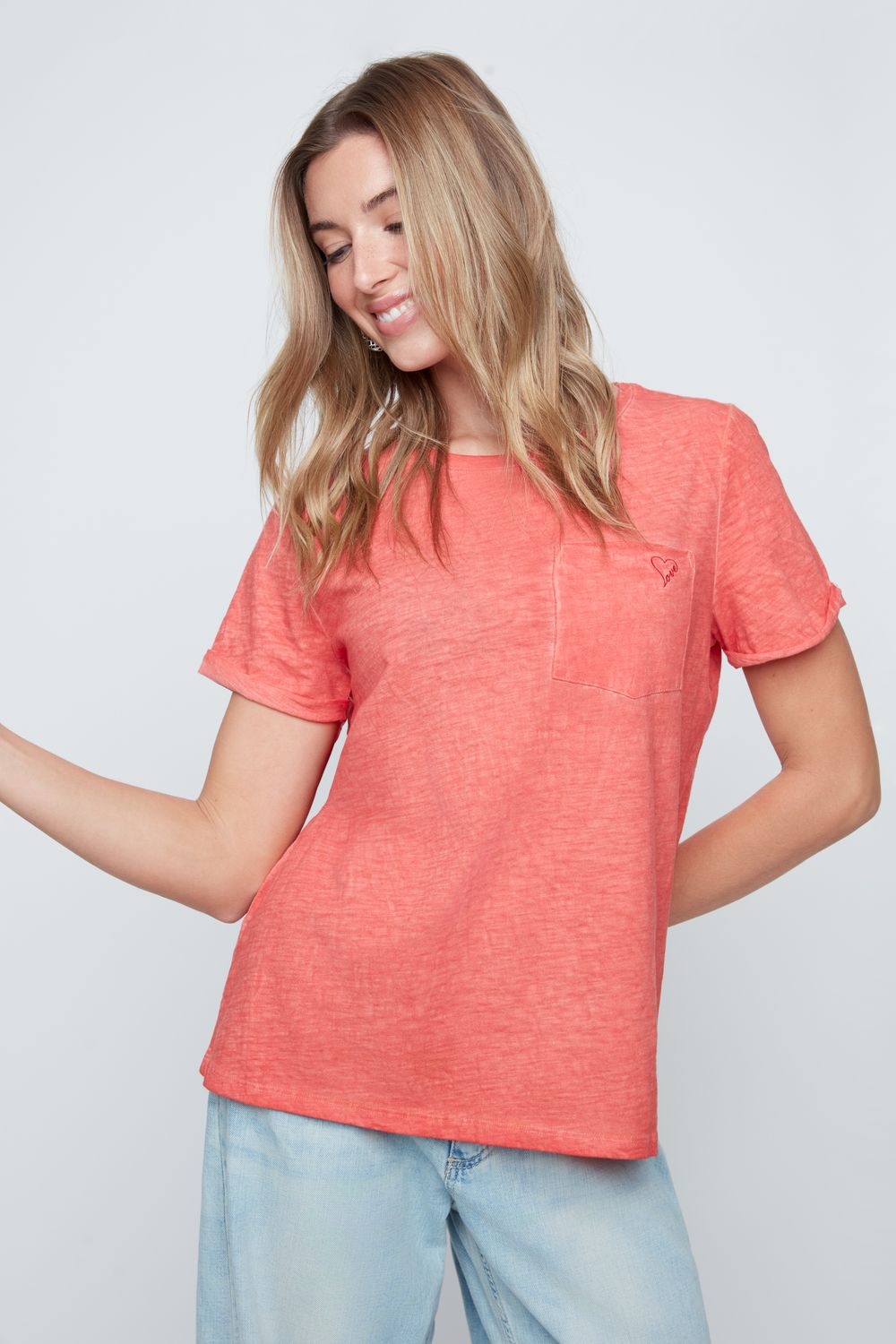 EMBROIDERED HEART S/S BASIC TEE-SCARLET-RENUAR