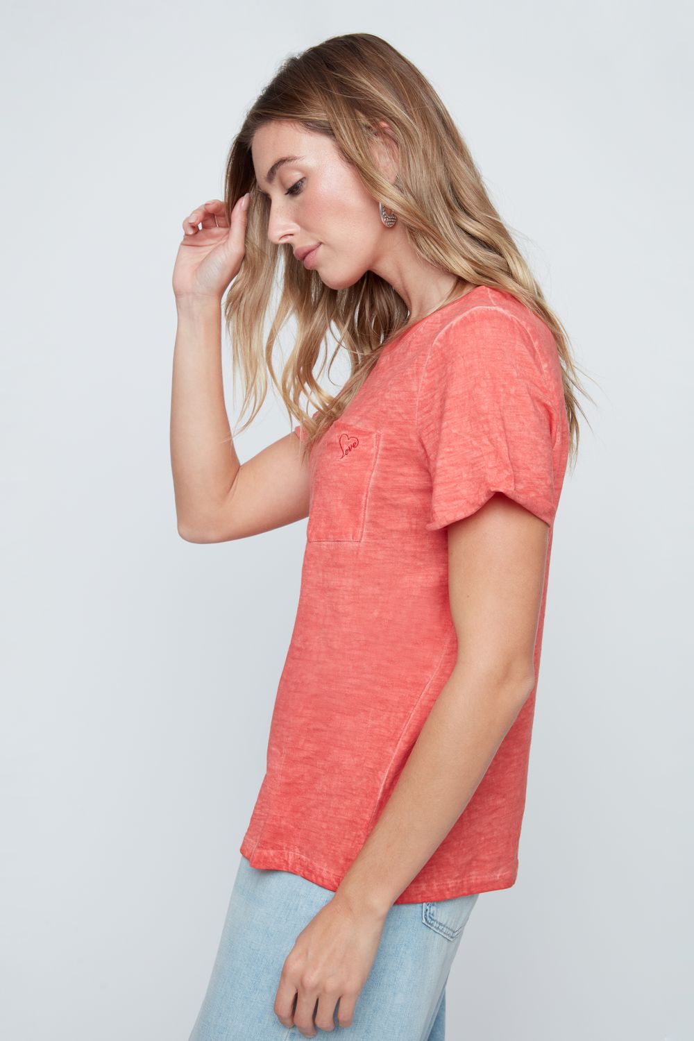 EMBROIDERED HEART S/S BASIC TEE-SCARLET-RENUAR