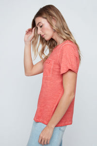 EMBROIDERED HEART S/S BASIC TEE-SCARLET-RENUAR