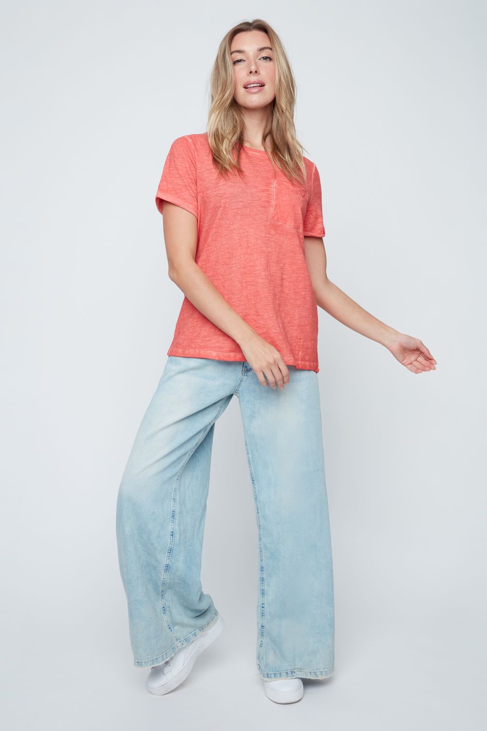 EMBROIDERED HEART S/S BASIC TEE-SCARLET-RENUAR