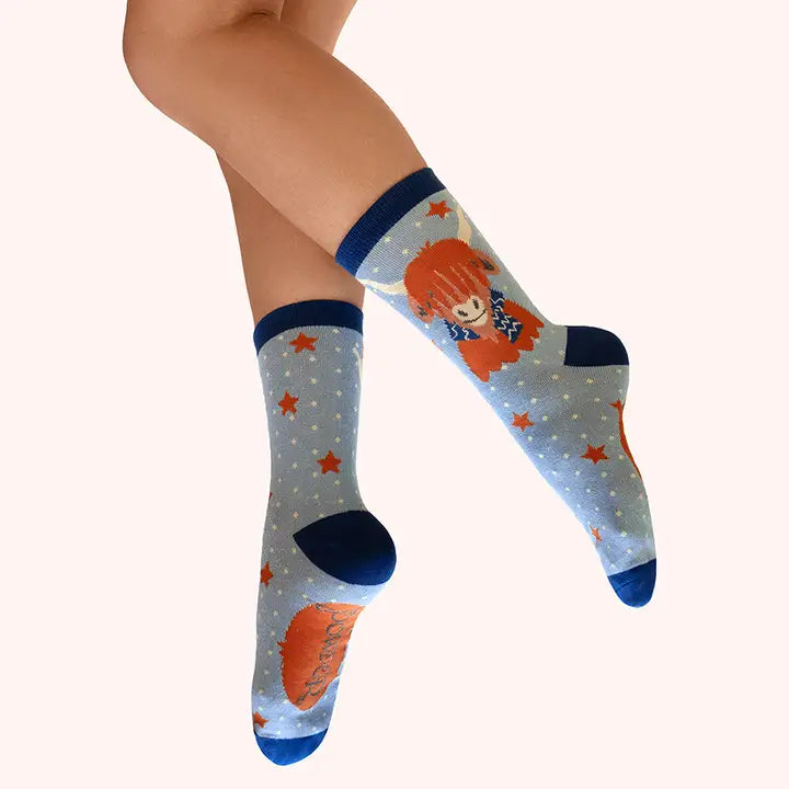 COZY HIGHLAND COW GLITTER ANKLE SOCKS-POWDER