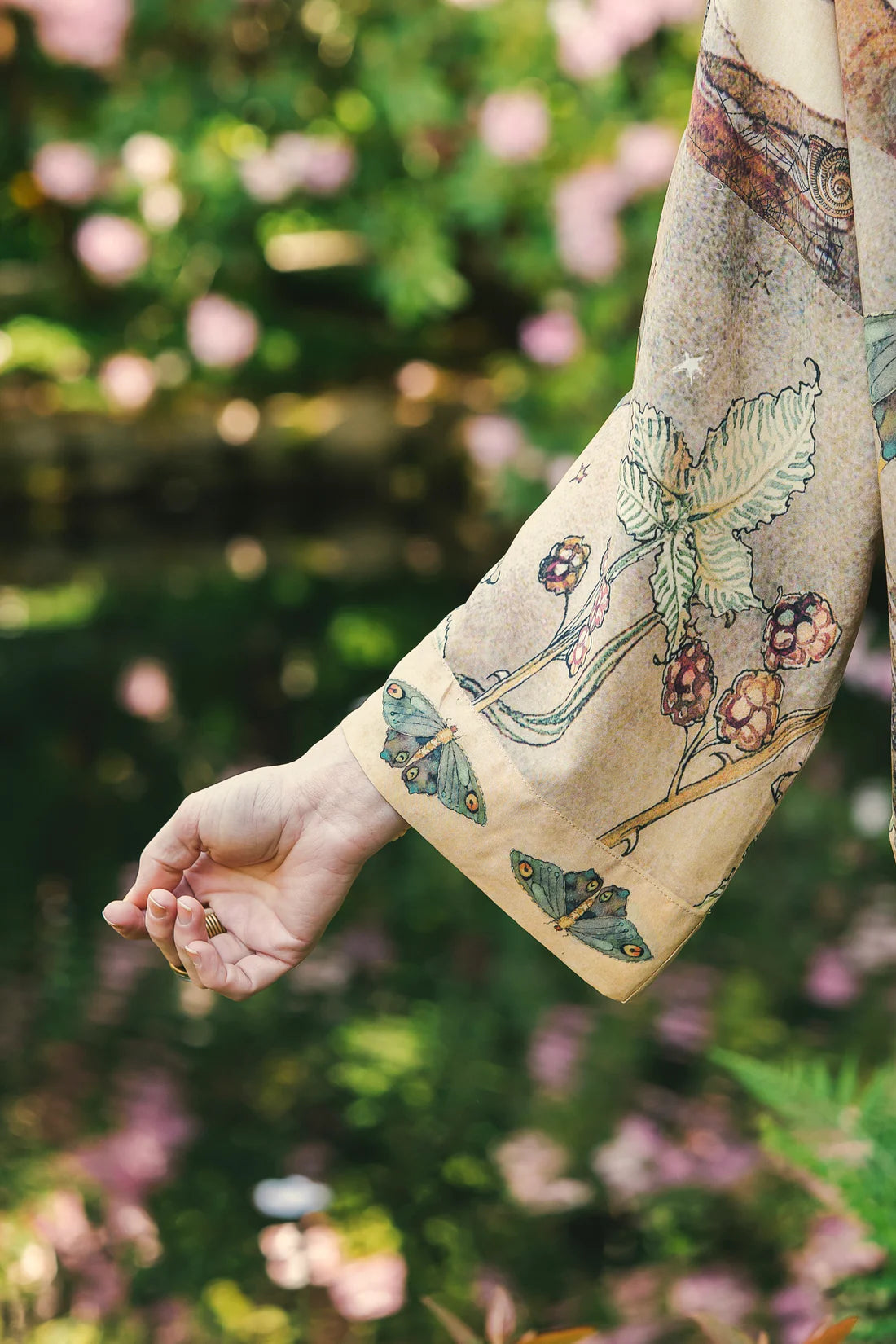 LOVELIGHT PIXIE DUSTER CROP KIMONO-MARKET OF STARS