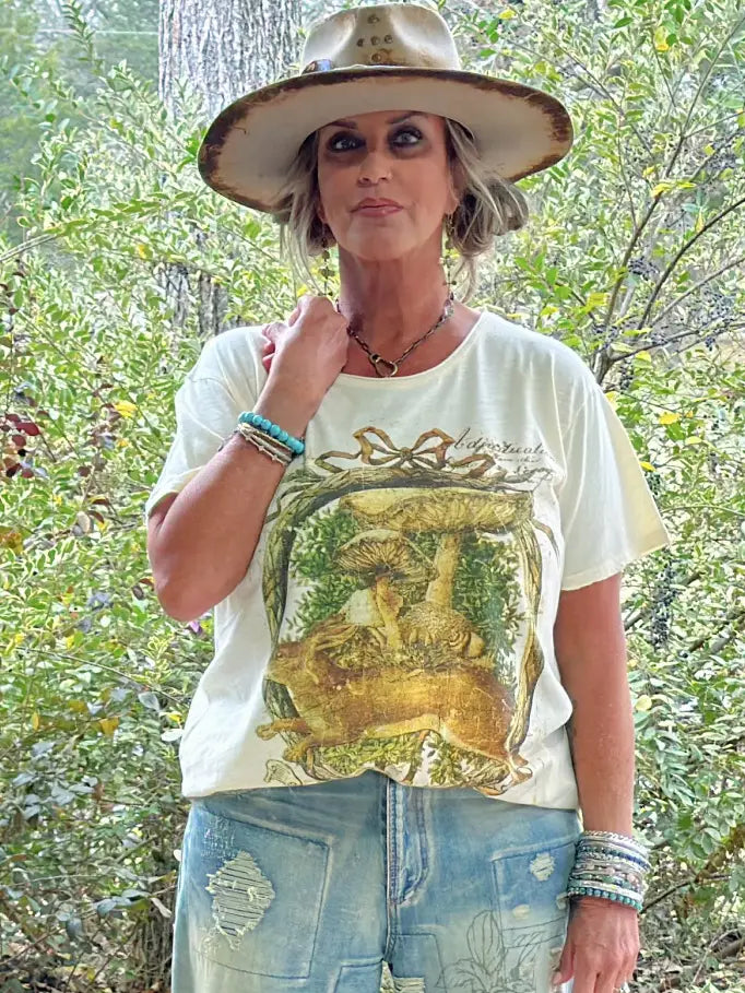 MOON DANCE TEE-JUMMPING ABOUT-JADED GYPSY