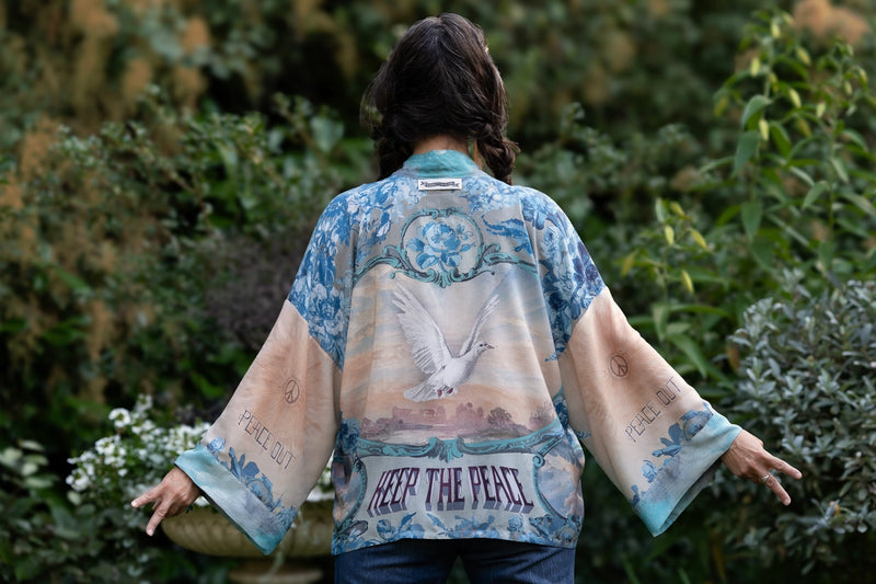 PEACE OUT PIXIE DUSTER CROP KIMONO-MARKET OF STARS