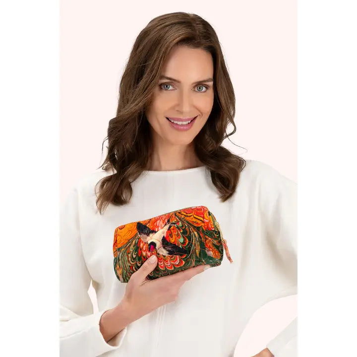 MARBLED SWALLOW-QUILTED VANITY BAG-POWDER