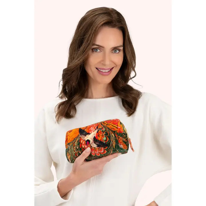 MARBLED SWALLOW-QUILTED VANITY BAG-POWDER