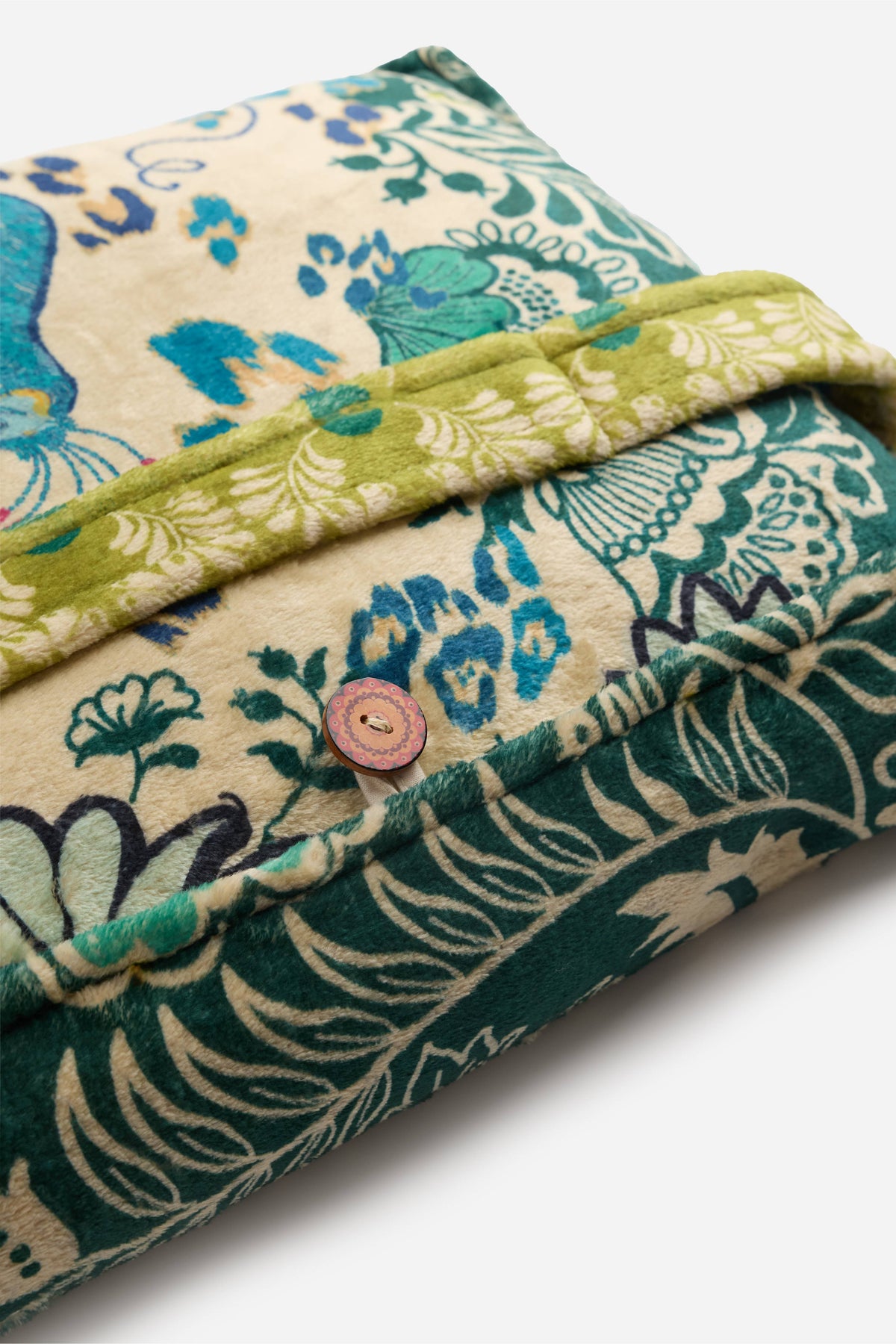 CLYDE SCARF TRAVEL BLANKET-JOHNNY WAS