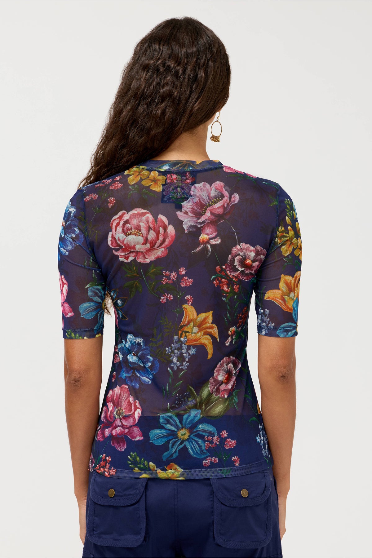 V-NECK ELBOW SLEEVE MESH TOP-OLLIE-JOHNNY WAS