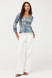 THE JANIE FAV 3/4 SLEEVE V-NECK SWING TEE-ATHENE-JOHNNY WAS