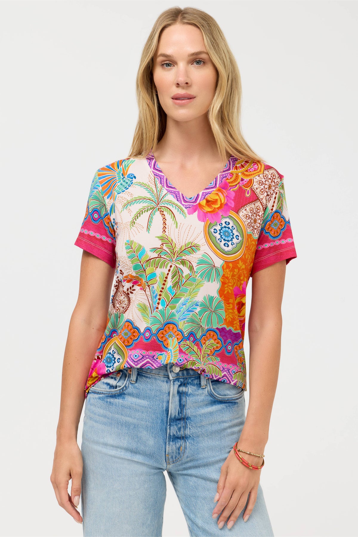 THE JANIE FAV S/S V-NECK SWING TEE-AVELAR-JOHNNY WAS