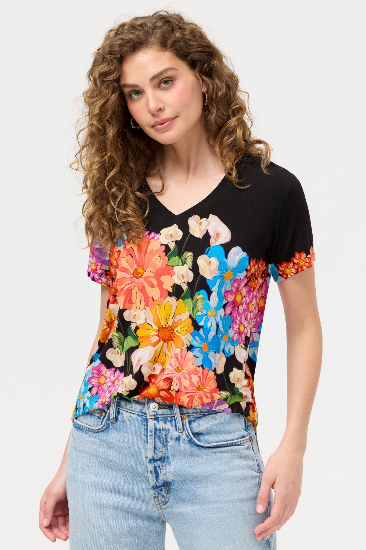 THE JANIE FAV SHORT SLEEVE CREW TEE-GERBERA SCARF-JOHNNY WAS