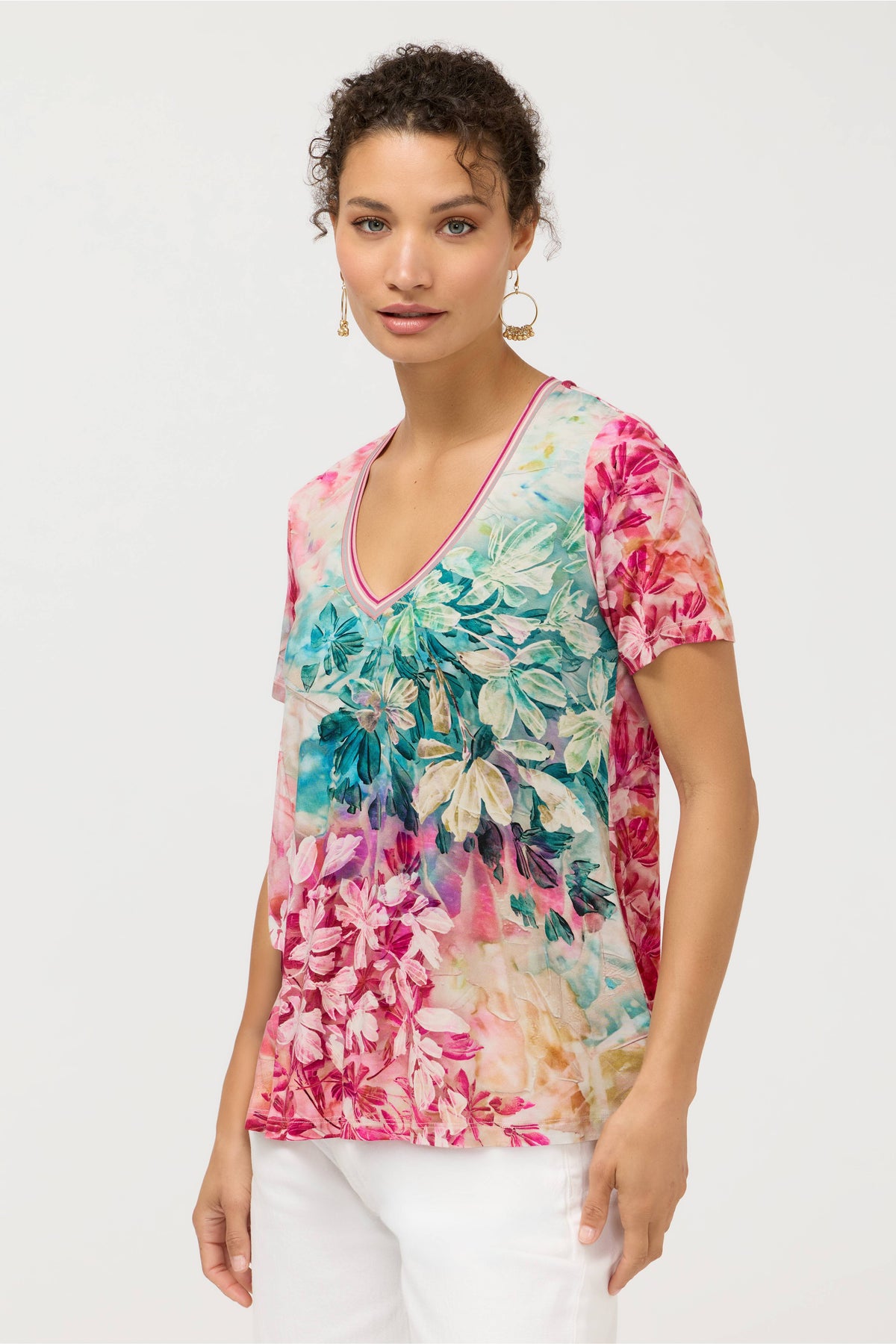 THE JANIE FAV S/S V-NECK SWING TEE-THOUSAND PETALS-JOHNNY WAS