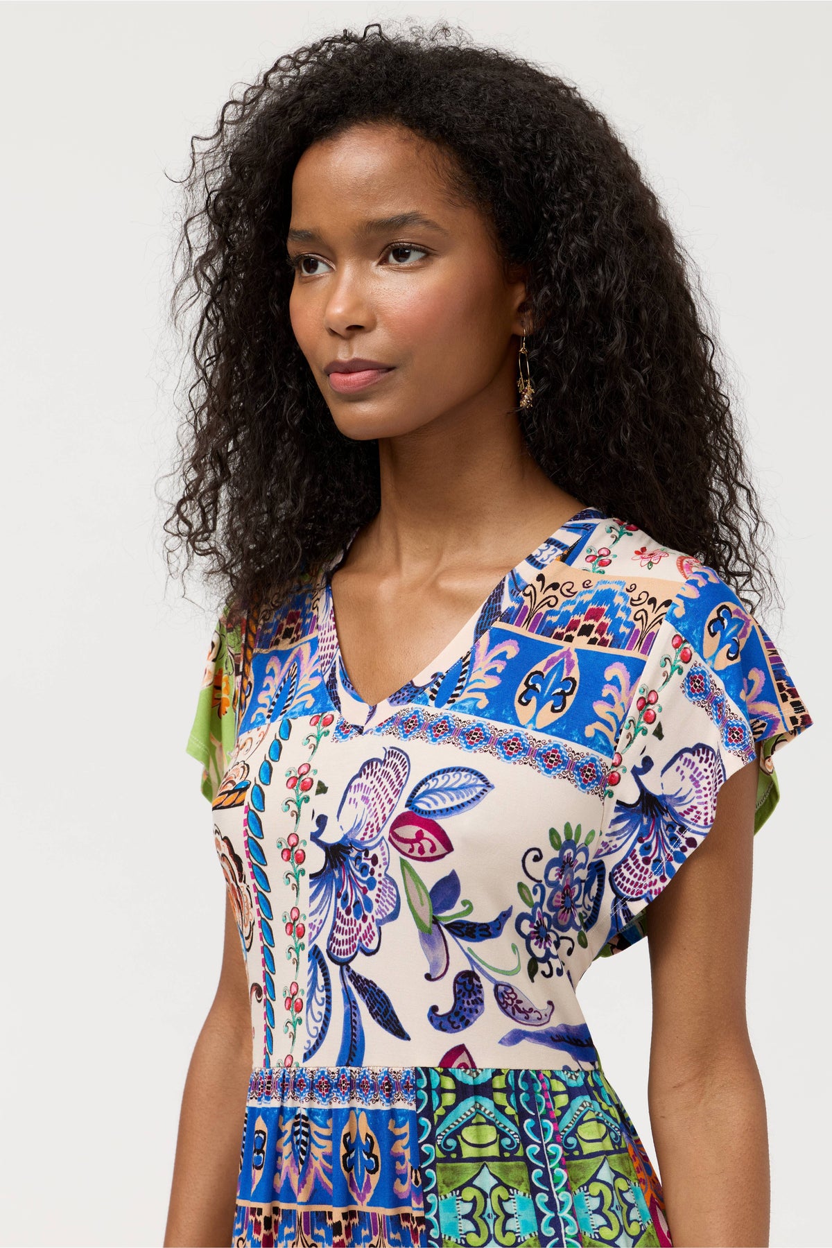 THE JANIE FAV TIER TEA V-NECK DRESS-ARMERIA SCARF PRINT-JOHNNY WAS