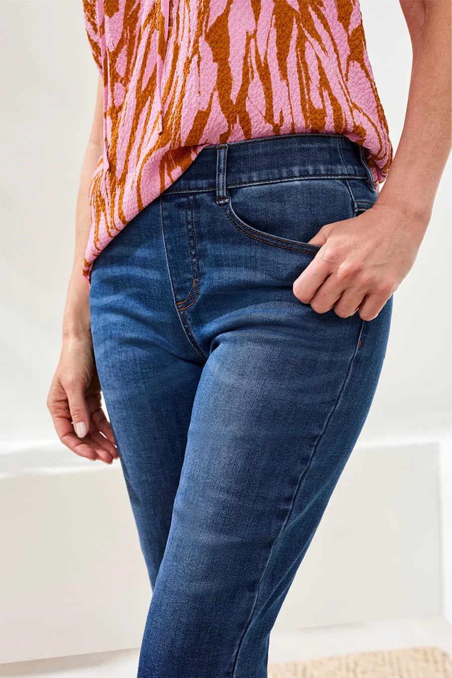 AUDREY BOUNDLESS PULL ON PEDAL PUSHER JEAN-FADED BLUE-TRIBAL