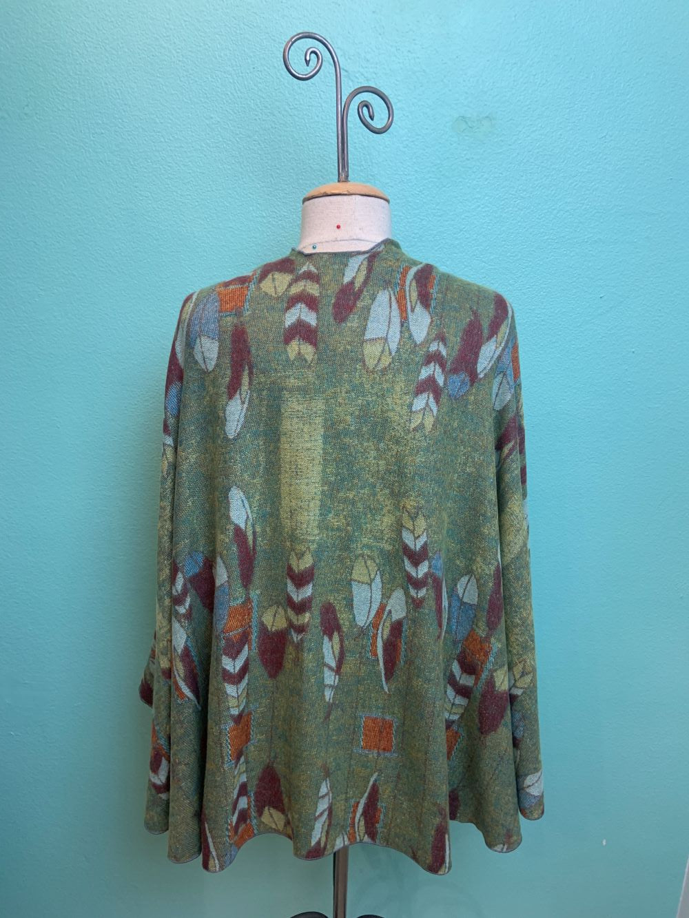 REVERSIBLE CASHMERE SHAWL W/LOOP-RAPTI FASHIONS