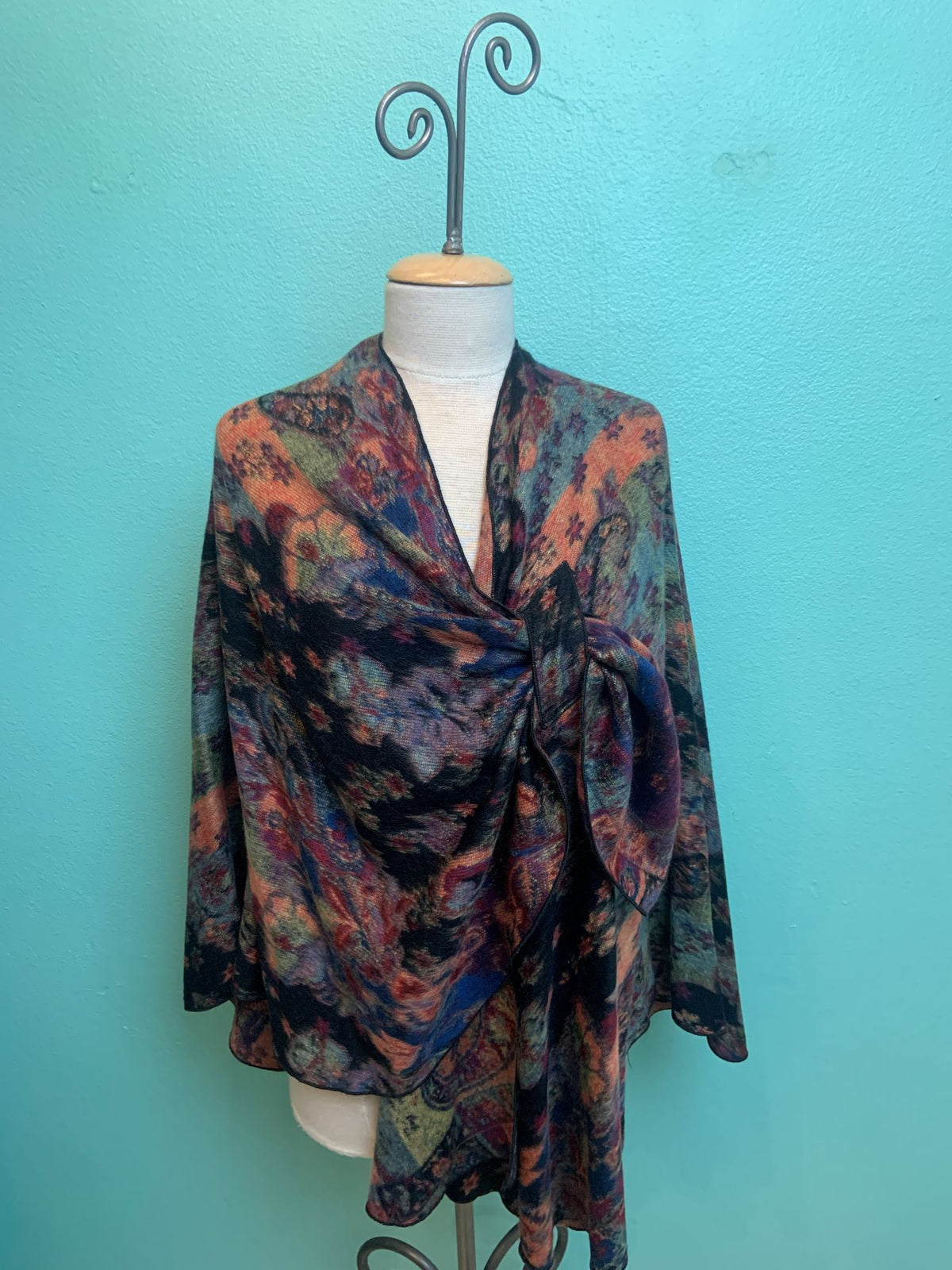 REVERSIBLE CASHMERE SHAWL W/LOOP-RAPTI FASHIONS