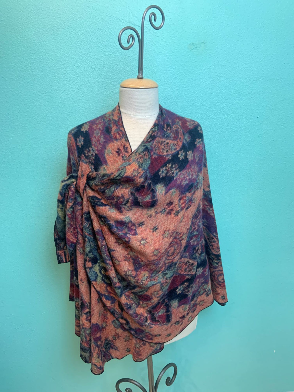 REVERSIBLE CASHMERE SHAWL W/LOOP-RAPTI FASHIONS