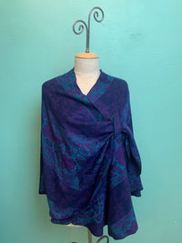 REVERSIBLE CASHMERE SHAWL W/LOOP-RAPTI FASHIONS