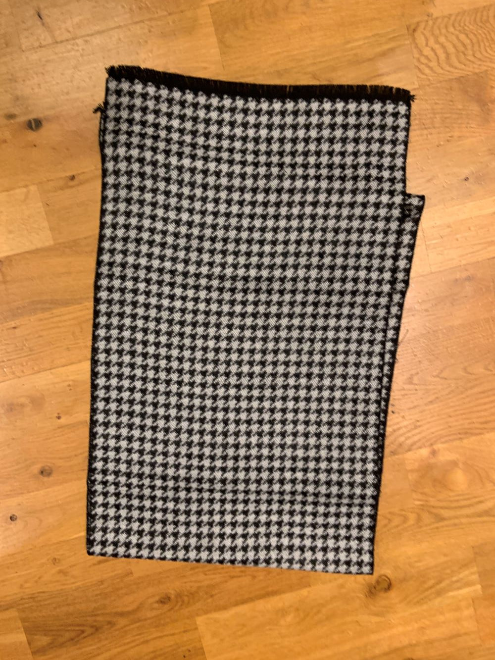 JACQUARD REVERSIBLE CASHMERE SCARF A-RAPTI FASHIONS